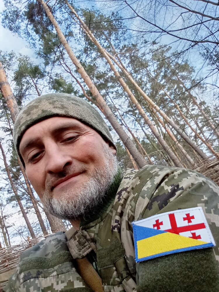 Хочу сасать два члена сразу 1000000408