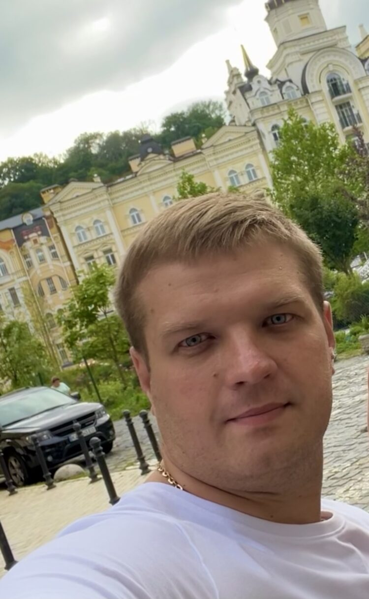 Киев девушки познакомлюсь FullSizeRenderIMG_1887